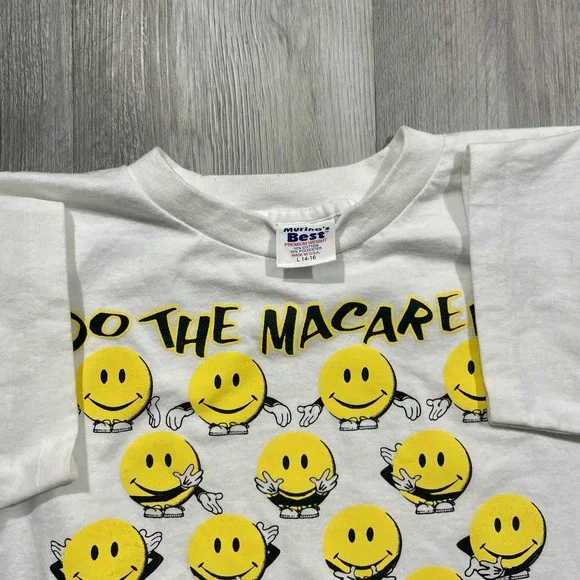 Vintage 90s Smiley Face Macarena Size XS Women's Funny Dancing Tshirt - Picture 4 of 5